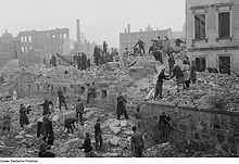 220px-Fotothek_df_roe-neg_0000508_002_Wiederaufbauarbeiten